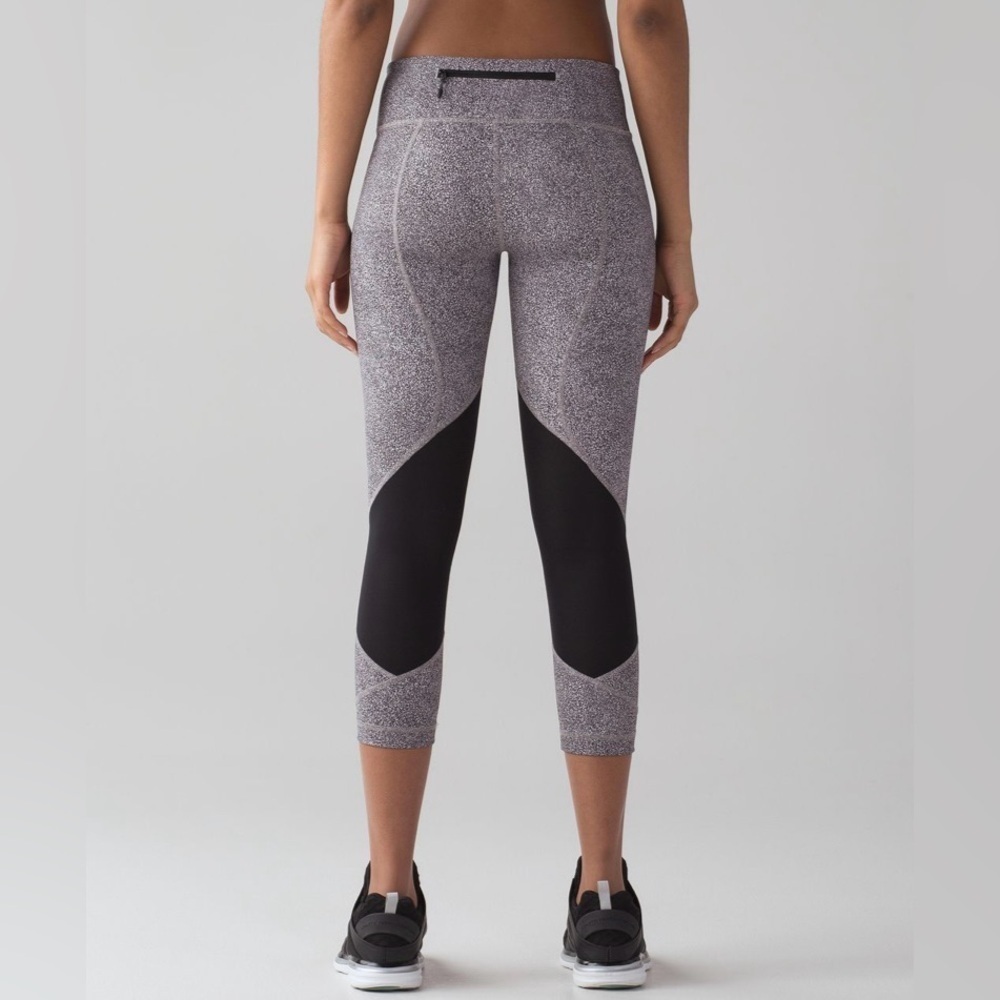 Lululemon Pace Rival Crop Legging 22”Sea Spray Alpine White Dark Chrome BlackSz6